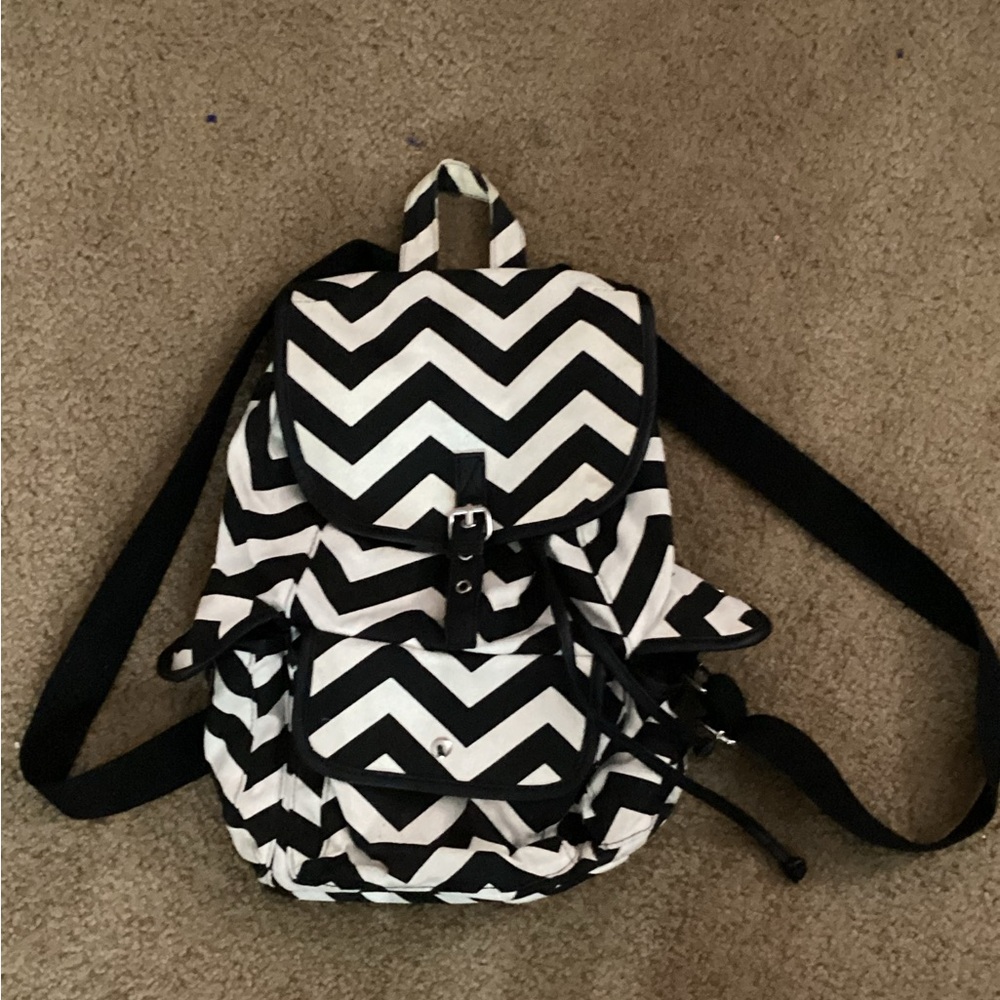 Chevron Patterned Black And White Backpack - image 1